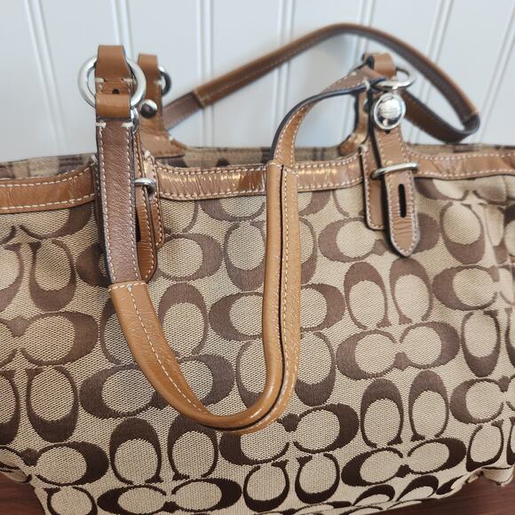 Coach F15146 Canvas/Leather‎ Caramel/Lavender Hand/Shoulder Bag Purse Pre-owned - Picture 8 of 12